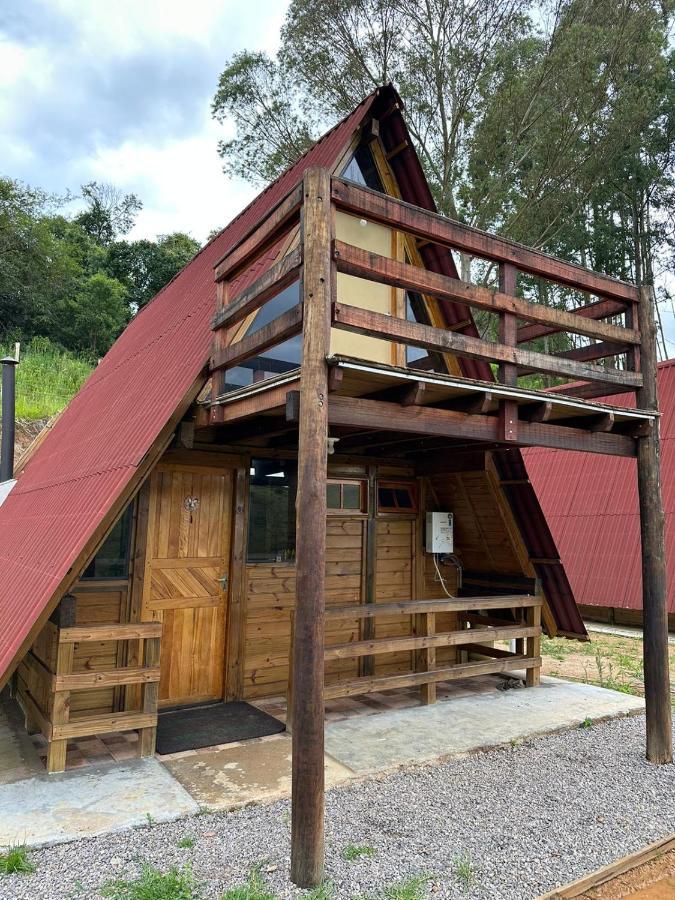 Pousada Pedra Da Mata Chales Na Montanha Munhoz Экстерьер фото